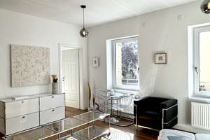 Lichtdurchflutete 2-Zimmer-Wohnung in sanierter Jugendstilvilla mit Stellplatz & EBK – Die vollständige Adresse der Immobilie erhältst du vom Anbieter., 93047 Ostenviertel, Regensburg – Vorschaubild 3