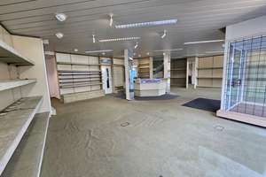 Anlageobjekt - Drei Wohneinheiten & eine Gewerbefläche in zentraler Lage von Bremen-Blumenthal – Die vollständige Adresse der Immobilie erhältst du vom Anbieter., 28779 Blumenthal (Ortsteil), Bremen – Vorschaubild 3