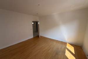 2-Zimmerwohnung mit separater Küche - bitte keine Anrufe! – Höninger Weg 218b, 50969 Zollstock, Köln – Vorschaubild 4