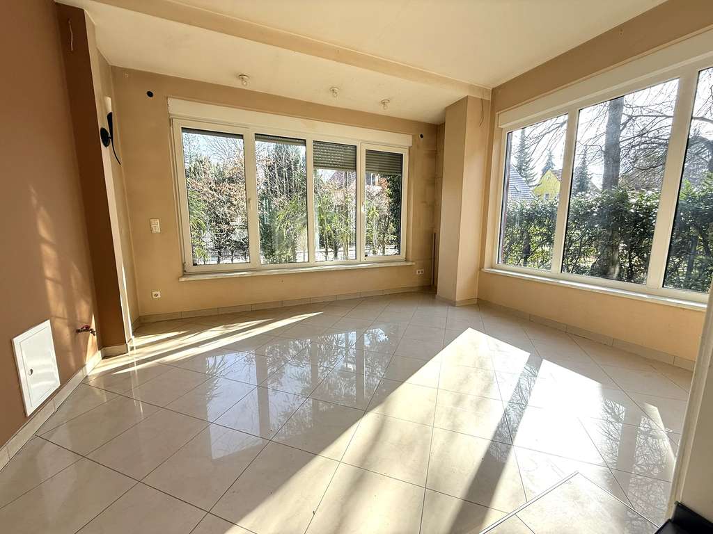 Immobilie in Kleinmachnow - Bezugsfreies Einfamilienhaus in Kleinmachnow auf ca. 720 m² Grundstück - Bild 1