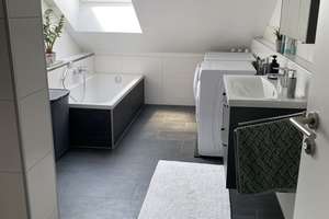 Wohnen mit Charakter: 2-Zimmer-Dachgeschosswohnung in Ingolstadt – Hornstraße 10, 85051 Südwest, Ingolstadt – Vorschaubild 3