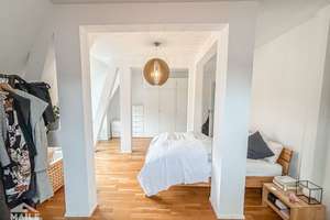 Traumhafte 3-Zimmer-Altbau-Dachgeschosswohnung mit Blick über die Stadt – Landhausstraße 57b, 70190 Kernerviertel, Stuttgart – Vorschaubild 9