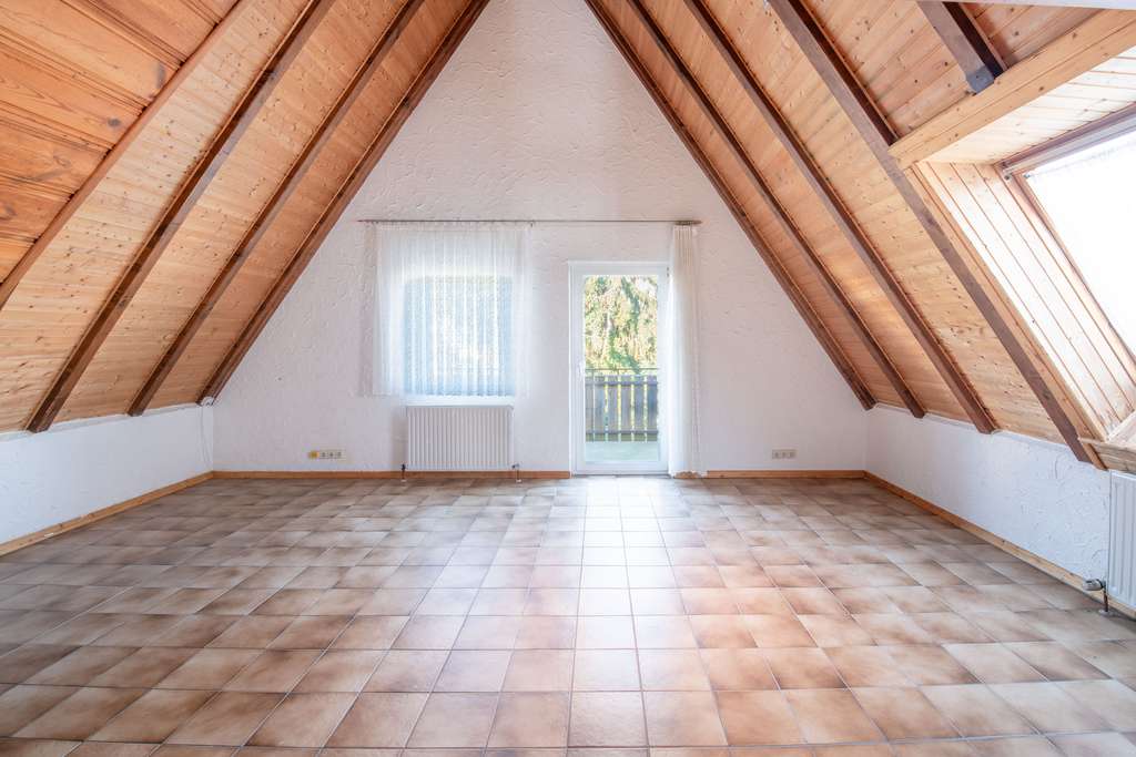 Immobilie in Heilbronn - !!! Auch für Kapitalanleger: 121m² / 4,5 Zi. / 2 Bäder / EBK / Balkon / Gartennutzung / Garage !!! - Bild 1