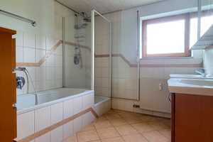 Traumhaftes Mehrfamilienhaus in begehrter Lage in Rottenburg Oberndorf – Unterdorfweg 11, 72108 Tübingen (Kreis) – Vorschaubild 6