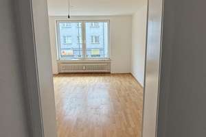 Lebendiges Viertel in Bonn: 3-Zimmer-Wohnung mit Balkon – Bornheimerstraße 54, 53111 Nordstadt, Bonn – Vorschaubild 2