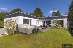 Stilvoller Architektenbungalow mit großem Garten in Niederursel
