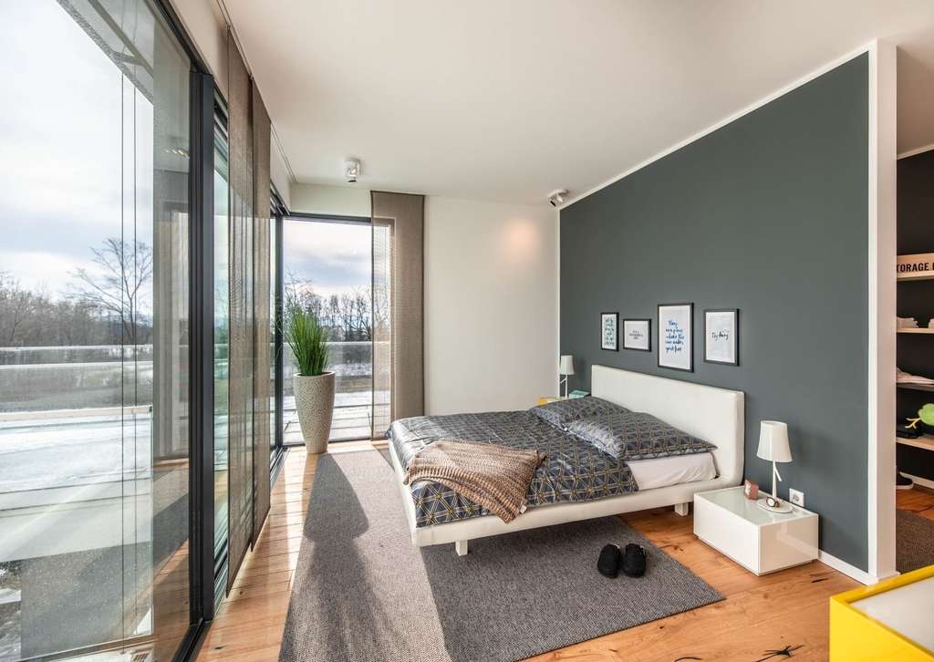 Immobilie in Brieselang - Ein Außenbereich ist von mehreren Räumen aus nutzbar. - Bild 4