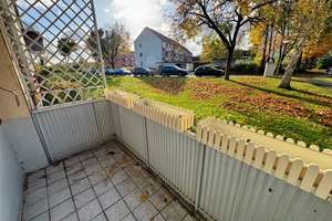 Für Sie in der Renovierung: Tolle 3-Zimmerwohnung mit überdachtem Balkon in Top-Lage in Gebhardshage – Burgwall 17, 38229 Gebhardshagen, Salzgitter – Vorschaubild 3