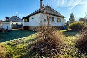 Freistehendes 5 Zi-Einfamilienhaus in Kelkheim (Fischbach) mit großem Garten, Garage und Top-Lage – Main-Taunus-Kreis – Vorschaubild 1