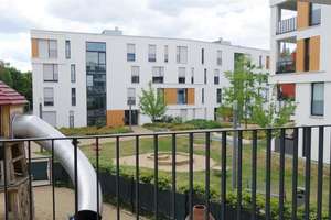 Bodentiefe Fenster - sehr helle, repräsentative 2 Zimmer Wohnung mit Einbauküche und Loggia – An der Lingenmühle 6, 41061 Gladbach, Mönchengladbach – Vorschaubild 7