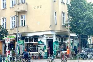 Weitblick in Friedrichshain: 4-Zi mit Balkon im 4.OG zum ruhigen Innenhof | Renovierungsbedürftig – Die vollständige Adresse der Immobilie erhältst du vom Anbieter., 10247 Friedrichshain, Berlin – Vorschaubild 12