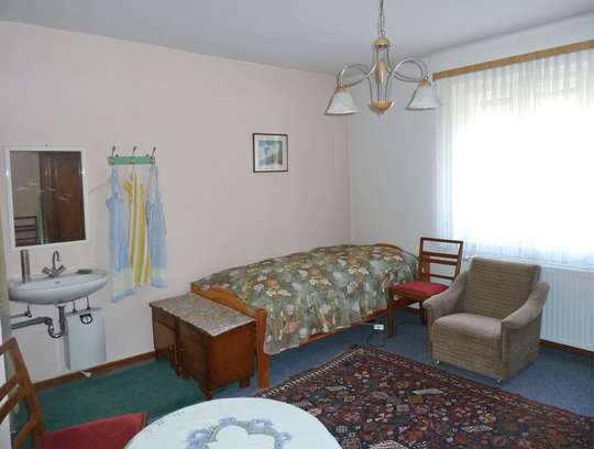 2-Familienhaus auf großem Grundstück ( !! Bauland !! ) - Bild 13