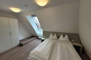 Möblierte 2,5 Zimmer-Maisonette inkl. Reinigungs-und Wäscheservice/Anmietung bis 31.10.2026 möglich! – Schwabstr. 45, 70197 Rotebühl, Stuttgart – Vorschaubild 4