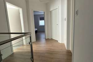 Modernes 4-Zimmer-Haus mit Doppeltgarage in Wassertrüdingen – Blumenstraße 2a, 91717 Wassertrüdingen – Vorschaubild 13