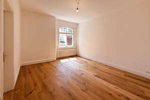 ***Erstbezug: WG-geeignete 3,5-Zimmer-Wohnung im Herzen der beliebten Calwer Straße*** – Die vollständige Adresse der Immobilie erhältst du vom Anbieter., 70173 Neue Vorstadt, Stuttgart – Vorschaubild 8