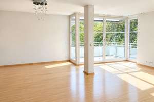 Modernisierte Wohnung mit 4 Zimmern in München Perlach