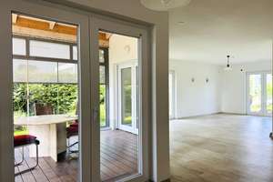 Einfamilienhaus mit Wintergarten, Teich, Carport in Top Zustand in ruhiger Lage – Andromedastraße 18, 99092 Bindersleben, Erfurt – Vorschaubild 17