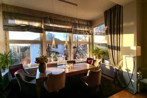 City-Ost: Tolle 4-Zimmer-Altbauetage in Villa mit Parkett, Wintergarten, Balkon; Garage u. EBK mögl. – Wiesbaden – Vorschaubild 3