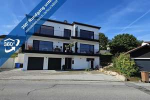 Wohnen mit Weitblick 
Neuwertige 2-Zimmer-Wohnung mit Tageslichtduschbad, EBK und Balkon