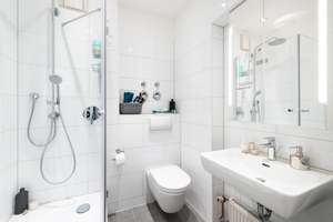 „Altbaujuwel im Dreimühlenviertel – stilvolle 2-Zimmer-Wohnung mit Balkon zum grünen Innenhof“ – Isartalstr. 34, 80469 Dreimühlen, München – Vorschaubild 7