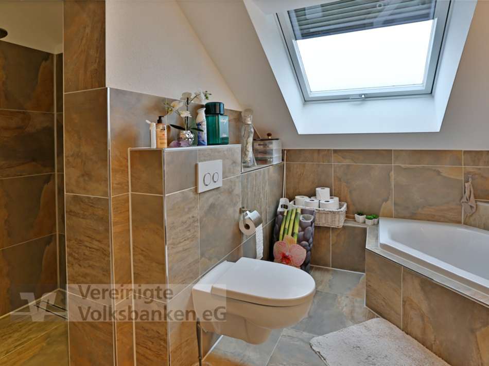 Badezimmer-OG-links