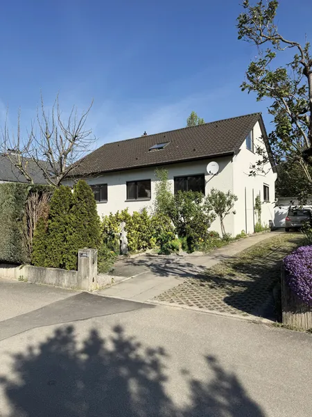 3-unit Zweifamilienhaus – Sachsenheim – with garden and terrace - 2