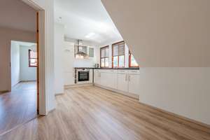 Gepflegtes Einfamilienhaus mit Einliegerwohnung, Vollkeller, Wintergarten und großem Grundstück – Die vollständige Adresse der Immobilie erhältst du vom Anbieter., 22455 Schnelsen, Hamburg – Vorschaubild 29