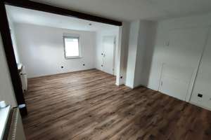 Charmantes Reihenendhaus mit EBK in Urbach – 3 Zimmer, 73 m², ab sofort | Ideal für 1–2 Personen – Wilhelmstraße 12, 73660 Urbach – Vorschaubild 4