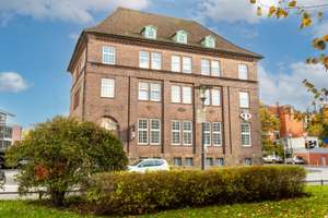 Große 7 Zimmer Wohnung im 2. OG mit Balkon in Kiel Wellingdorf – Schönberger Straße 3, 24148 Wellingdorf, Kiel – Vorschaubild 2