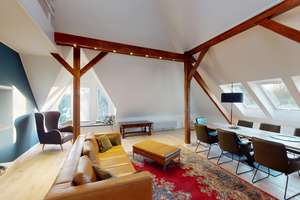 Möblierte 4 Zimmer Wohnung im Dachgeschoss einer Fabrikantenvilla in Hermsdorf