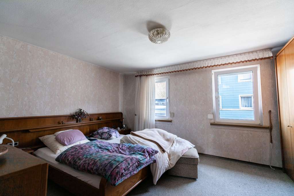 Immobilie in Geislingen an der Steige - Reihenmittelhaus mit Garten - viel Potenzial zum fairen Preis - Bild 4