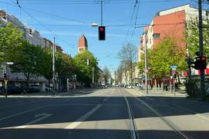 Zentrale, vermietete 3 Zi. Wohnung mit TG & Außenstellplatz sowie Terrasse im Herzen von Augsburg – Die vollständige Adresse der Immobilie erhältst du vom Anbieter., 86157 Pfersee-Nord, Augsburg – Vorschaubild 1