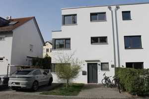 Geräumige Doppelhaushälfte mit gehobener Innenausstattung in Heidelberg-Neuenheim, 6 Zimmer – Heidelberg – Vorschaubild 1