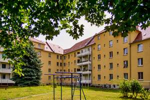 Property thumbnail 2