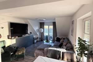 helle 2 1/2 Zimmer DG-Wohnung in Moosburg mit Balkon