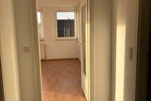 Ruhige 2-Zimmer Wohnung mit Balkon – Hiddenseestr. 4a, 33729 Heepen, Bielefeld – Vorschaubild 2
