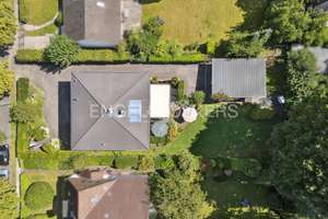 270 m² Wohnfläche mit Vollkeller und Traumgarten im Ahrensburger Villenviertel – Die vollständige Adresse der Immobilie erhältst du vom Anbieter., 22926 Ahrensburg – Vorschaubild 4