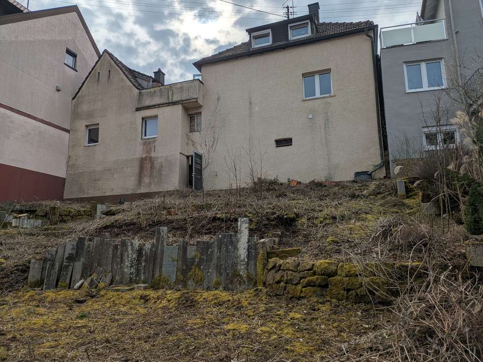 Blick vom Garten Richtung Haus