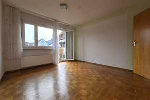 Einfamilienhaus mit Einliegerwohnung und Terrasse, Garten und Garage wartet auf Ihre Neugestaltung! – Ludwigsburg (Kreis) – Vorschaubild 11
