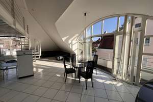 RESERVIERT !   freie 2,5-Zi.-Galerie-Whg. und 3 Balkonen im inneren Westen von Regens... – Die vollständige Adresse der Immobilie erhältst du vom Anbieter., 93049 Westenviertel, Regensburg – Vorschaubild 3