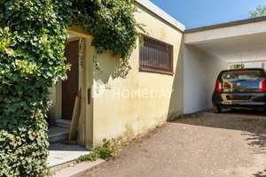 Gartenidylle trifft Wohnkomfort: Familienfreundliches Reihenhaus mit 6 Zimmern in Regensburg
 – 93057 Konradsiedlung-Wutzlhofen, Regensburg – Vorschaubild 3