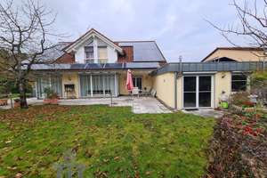 Neuwertiges Komforthaus in schöner Stadtrandlage von Homburg – Die vollständige Adresse der Immobilie erhältst du vom Anbieter., 66424 Homburg – Vorschaubild 2