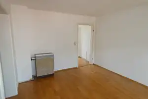 1,5 Wohnung, ideal für Studenten zur Selbstnutzung oder als Kapitalanlage – Leitershofer Str. 9, 86157 Augsburg – Vorschaubild 4