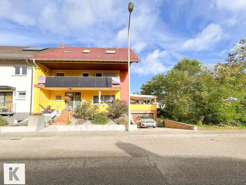 Immobilie in Ellerstadt - Großzügiges Familienhaus mit Pool, Terrasse und Balkon in ruhiger Lage - Bild 0