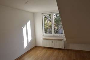 Lichtdurchflutete Dachgeschosswohnung mit traumhafter Dachterrasse und Fernblick – renoviert – Spichernstr. 27, 47137 Untermeiderich, Duisburg – Vorschaubild 4