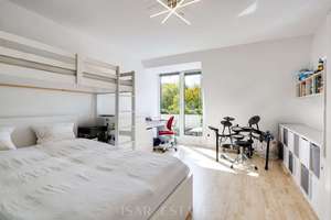 Sonnige 3-Zimmer-Dachgeschoss-Wohnung mit zwei Balkonen und Parkblick – 81547 Giesing, München – Vorschaubild 10