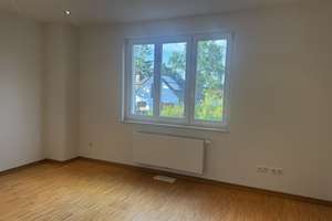 Stilvolle Maisonette-Wohnung mit lichtdurchfluteten Räumen – Sülldorfer Heideweg 9, 22589 Sülldorf, Hamburg – Vorschaubild 12