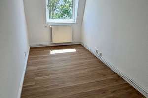 Nahe der Eilenriede - Dachgeschoss mit Charme – Brentanostraße 26, 30625 Kleefeld, Hannover – Vorschaubild 2