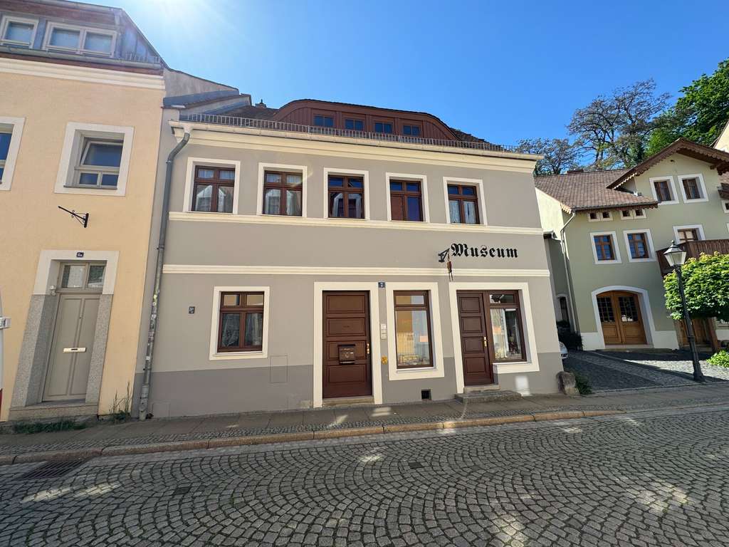 Ein historisches & großzügiges Haus in der Nikolaivorstadt bietet viel Raum für Ihre Ideen!