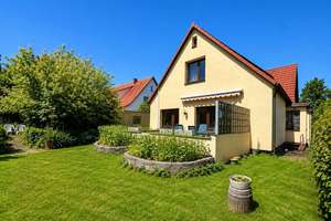 Schnelsen, ruhige Anliegerstraße: Gemütliche Doppelhaushälfte, mit Sonnenterrasse u. kleinem Garten!